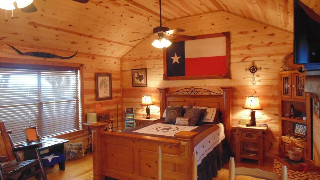 Texas T Bed And Breakfast Llano Exterior foto