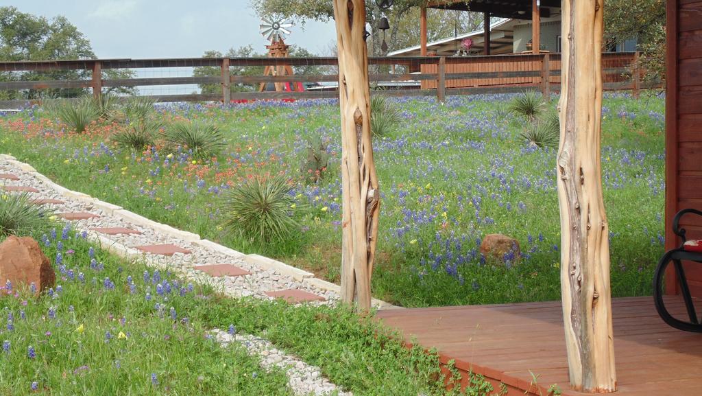 Texas T Bed And Breakfast Llano Exterior foto